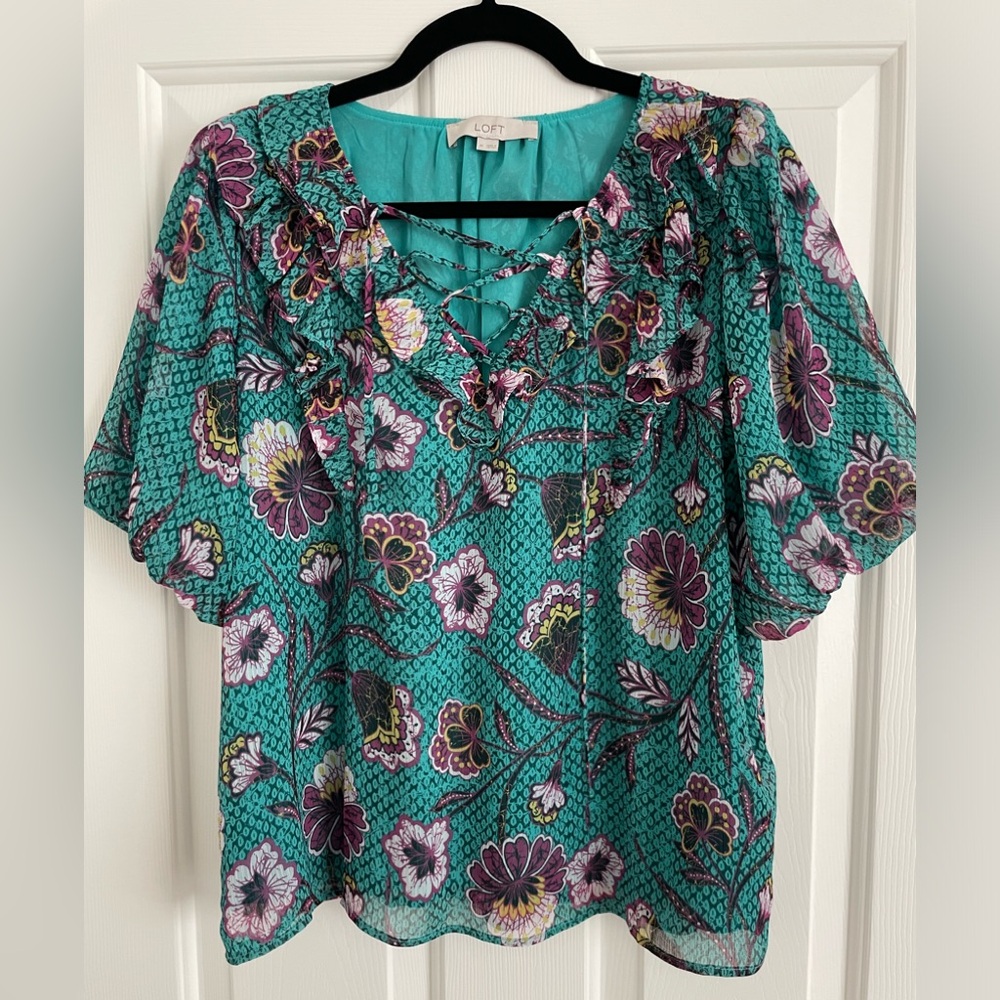 Women’s lined lightweight blouse. Purple and green. Lace up front detail. Size L